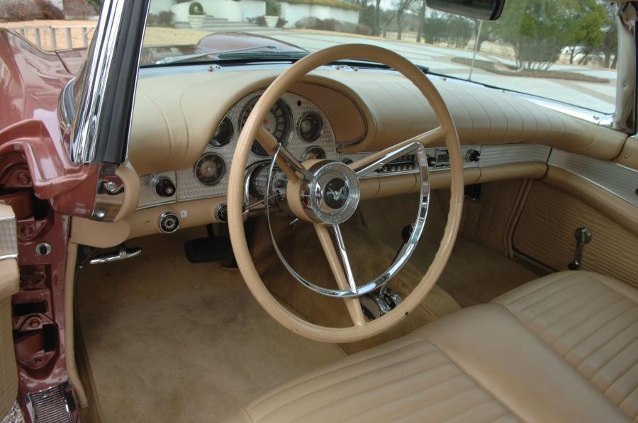  Ford Thunderbird Rumble Seat 1957 года  (фото 10 из 12)